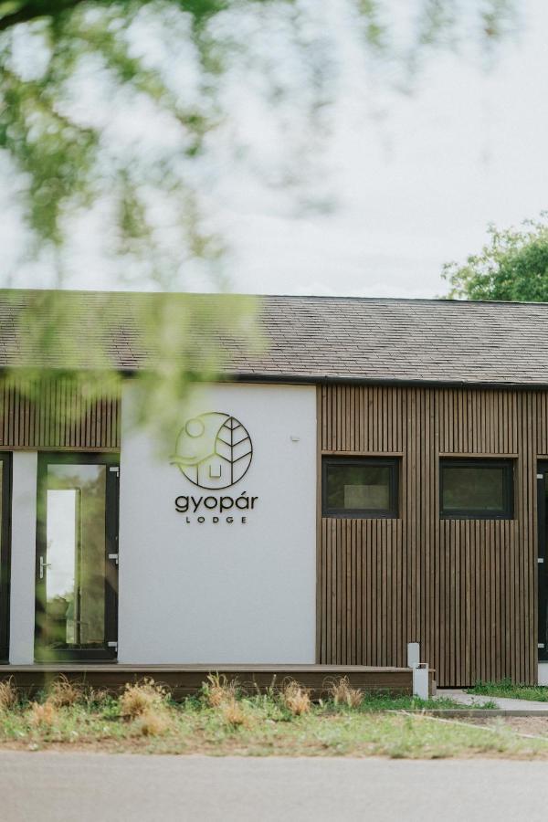 Orosháza Gyopar Lodge - Gyoparosfuerdo מראה חיצוני תמונה